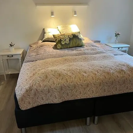 Rummelig Sommerhus I Gilleje *
