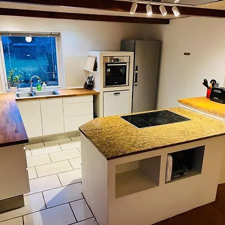 Rummelig Sommerhus I Gilleje *
